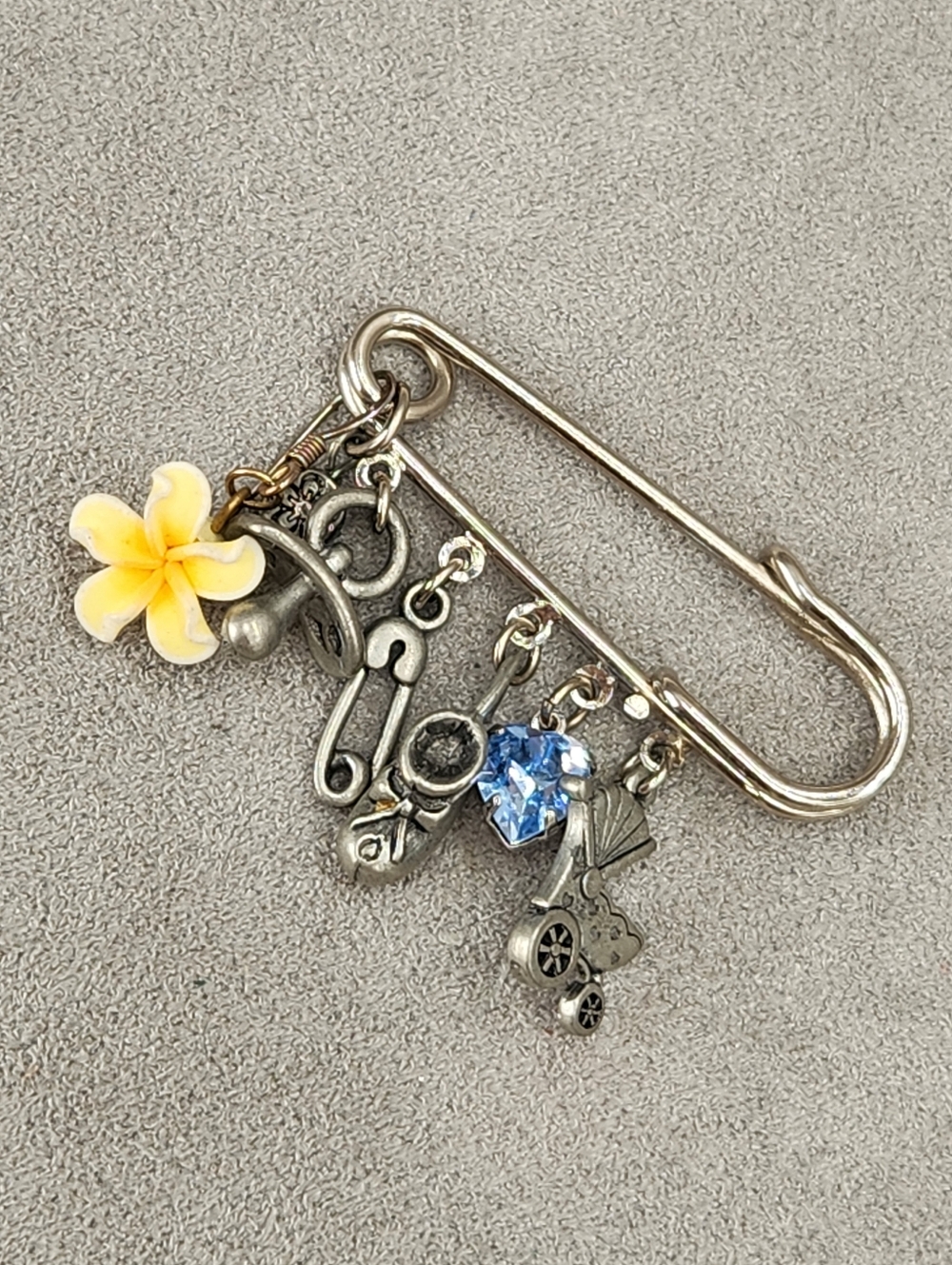 Vintage Baby Pin Silver Tone Charm Newborn Mom Boy Flower Rhinestone Kawaii Gift